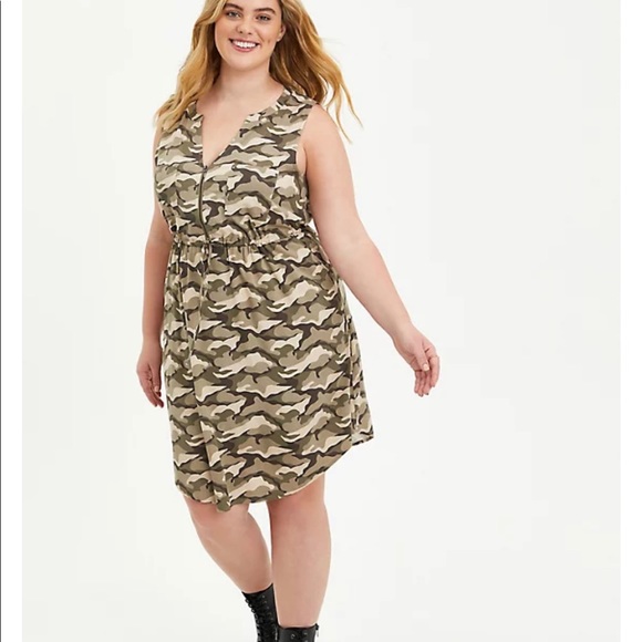 TORRID SLEEVELESS ZIP-FRONT SHIRT DRESS - STRETCH CHALLIS CAMO NWT - Picture 1 of 5
